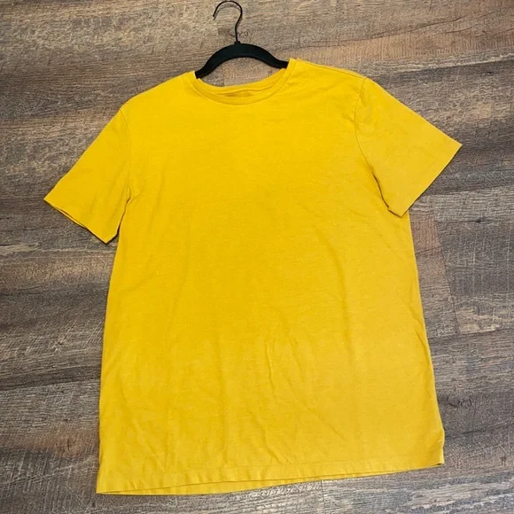 Good fellow co, Size Small, Yellow T-shirt - Picture 1 of 3